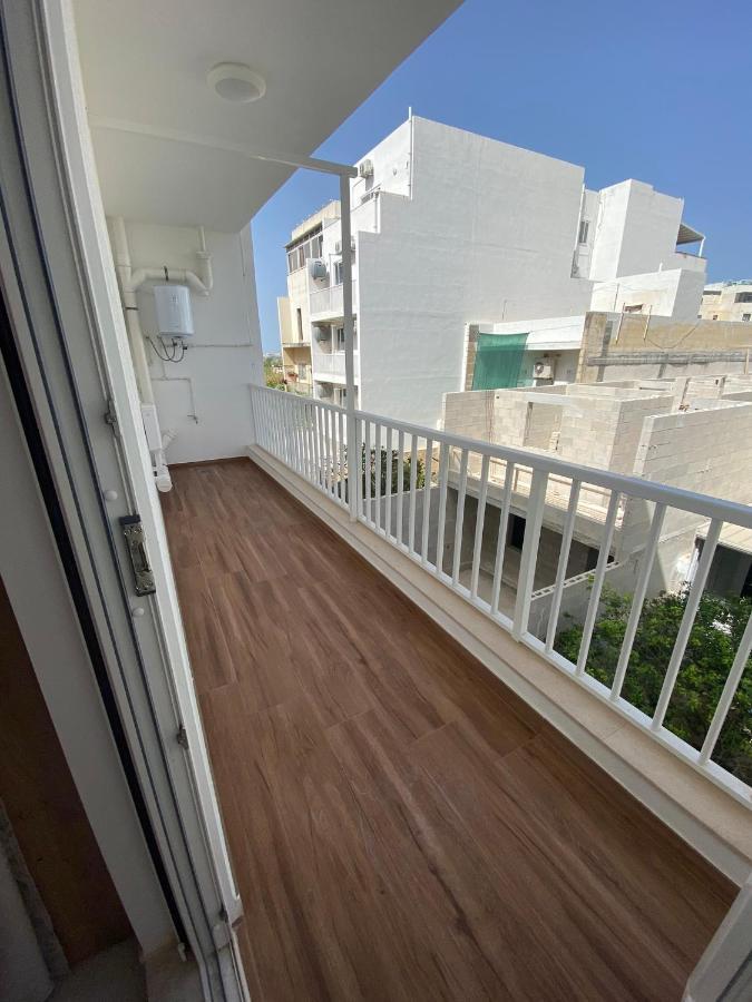 Modern, Spacious, 3 Bedroom Apartment Near Malta International Airport Luqa Exterior photo